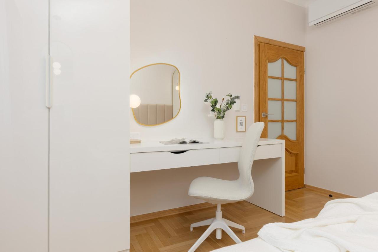 Bright Apartment Kasprzaka Warsaw Wola Near Metro Station By Noclegi Renters Екстер'єр фото