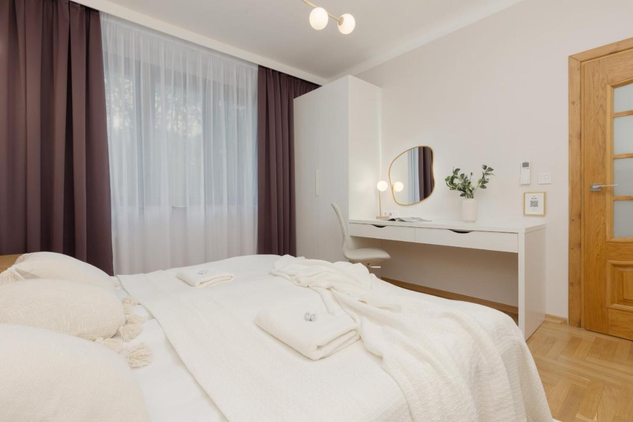 Bright Apartment Kasprzaka Warsaw Wola Near Metro Station By Noclegi Renters Екстер'єр фото